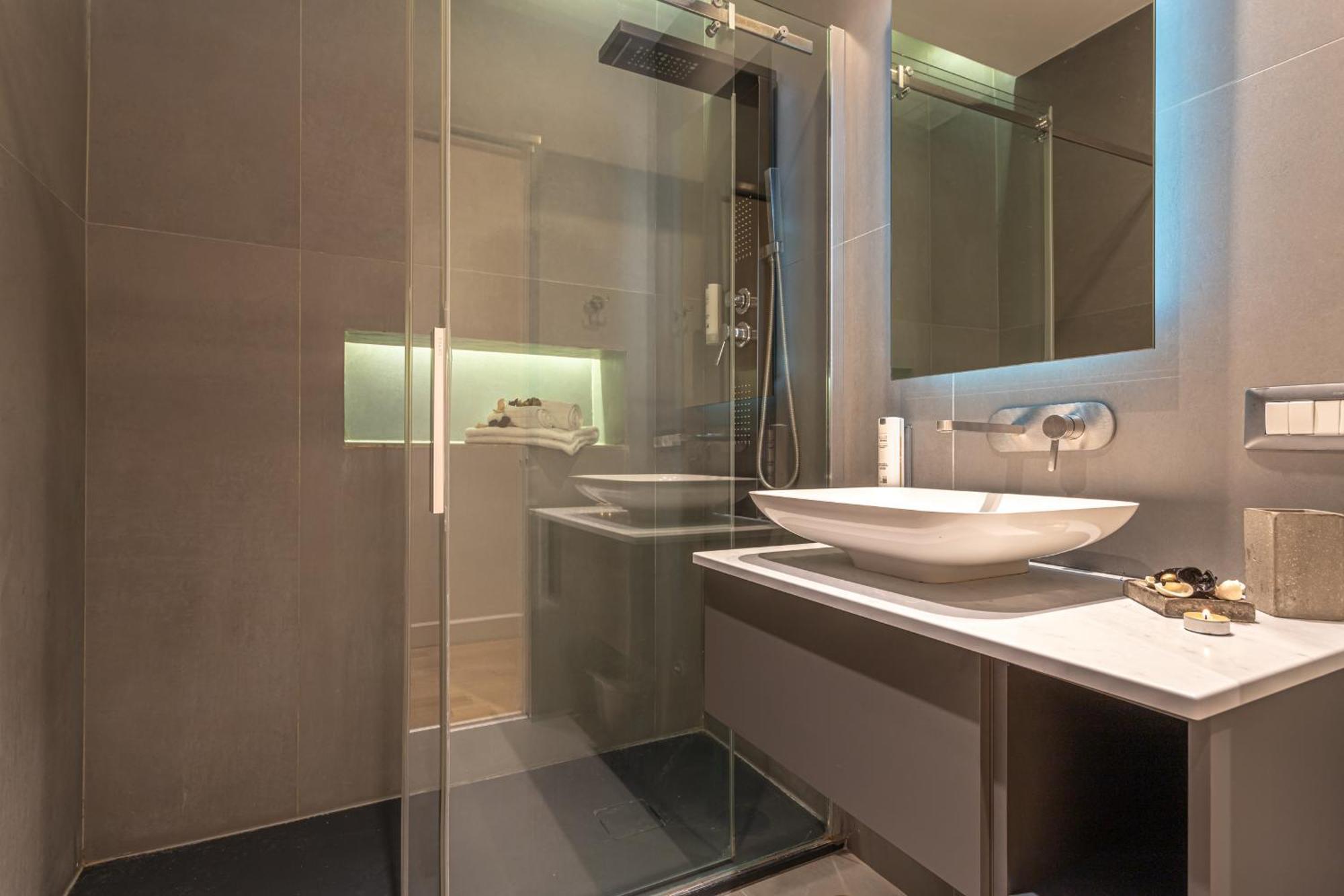 Private Apartment Colosseum Рим Екстериор снимка