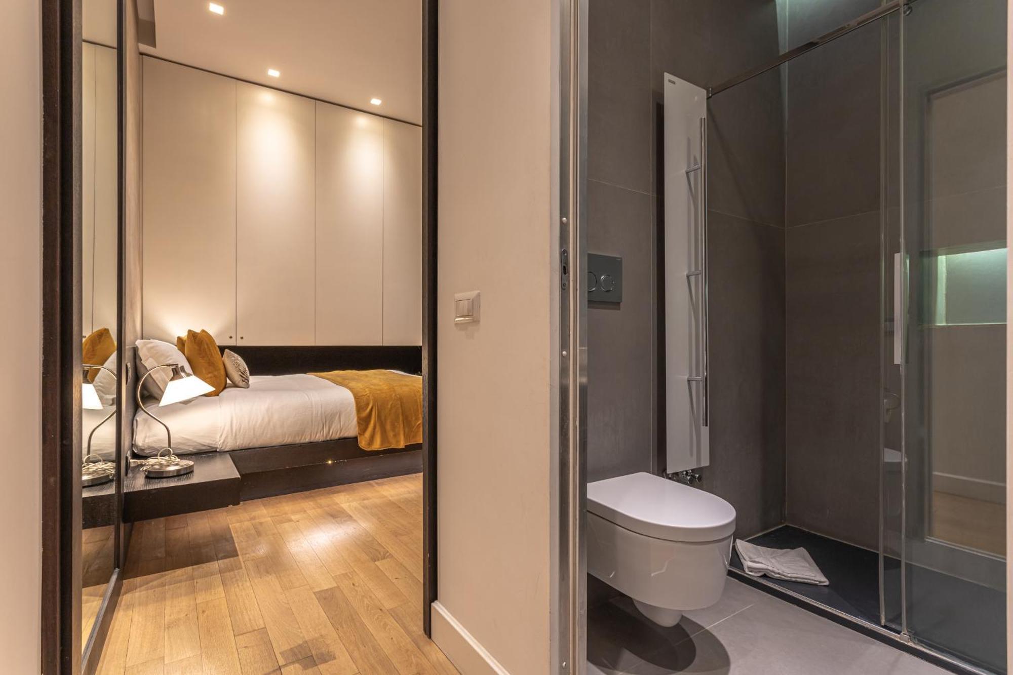 Private Apartment Colosseum Рим Екстериор снимка