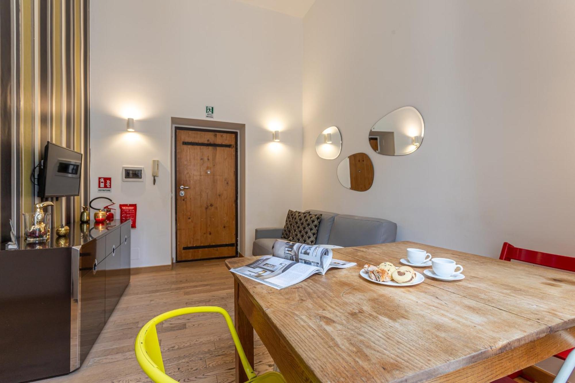 Private Apartment Colosseum Рим Екстериор снимка