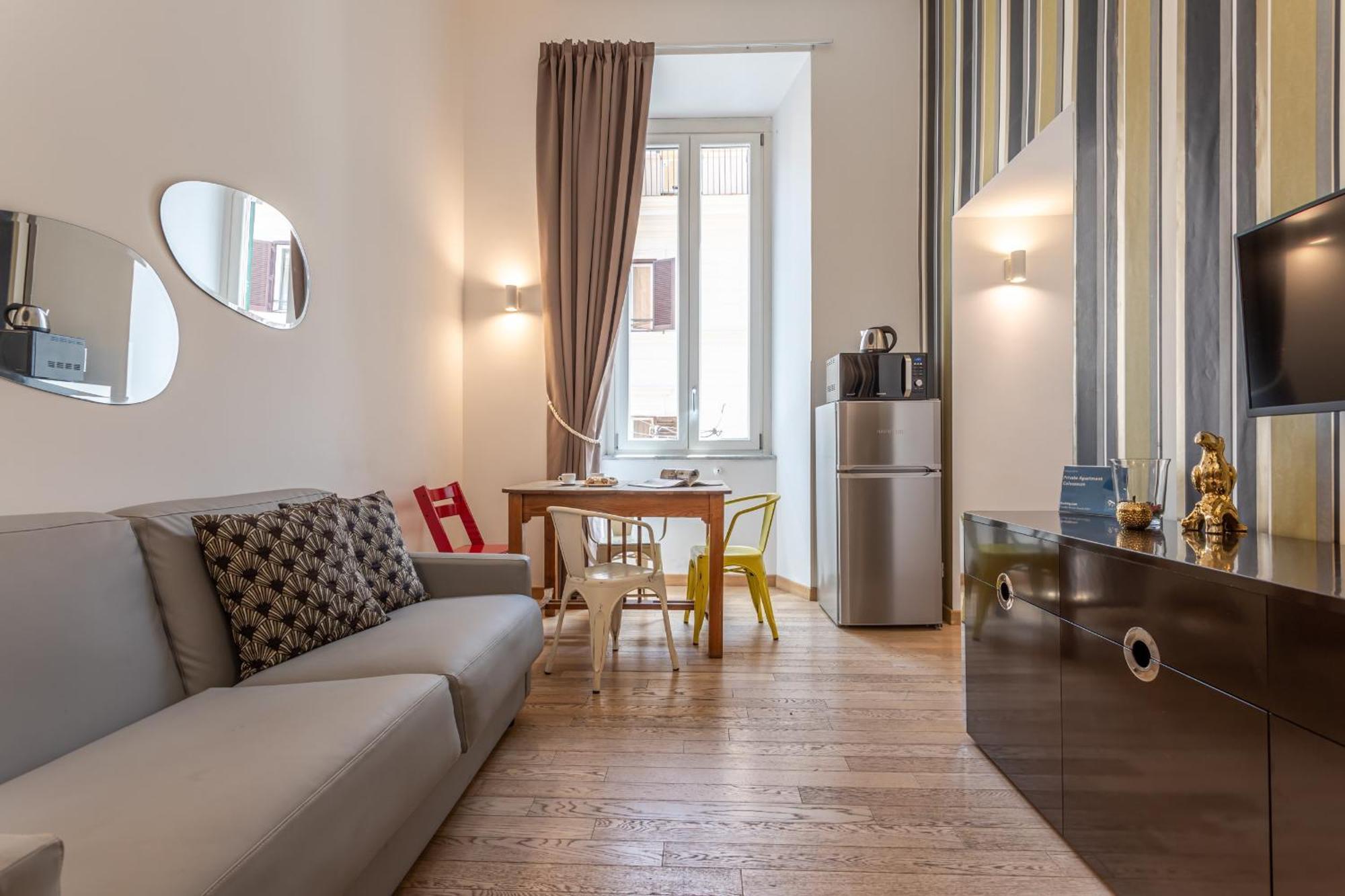 Private Apartment Colosseum Рим Екстериор снимка