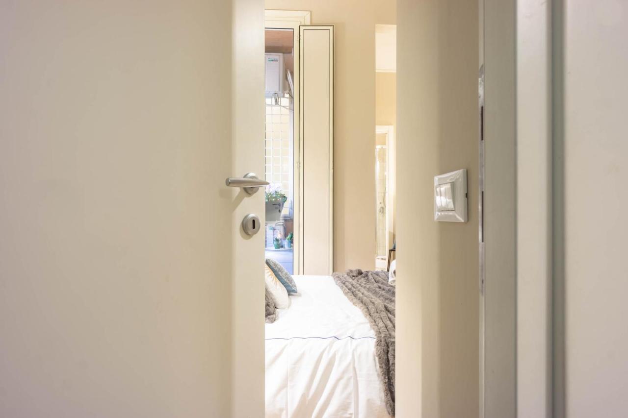 Private Apartment Colosseum Рим Екстериор снимка